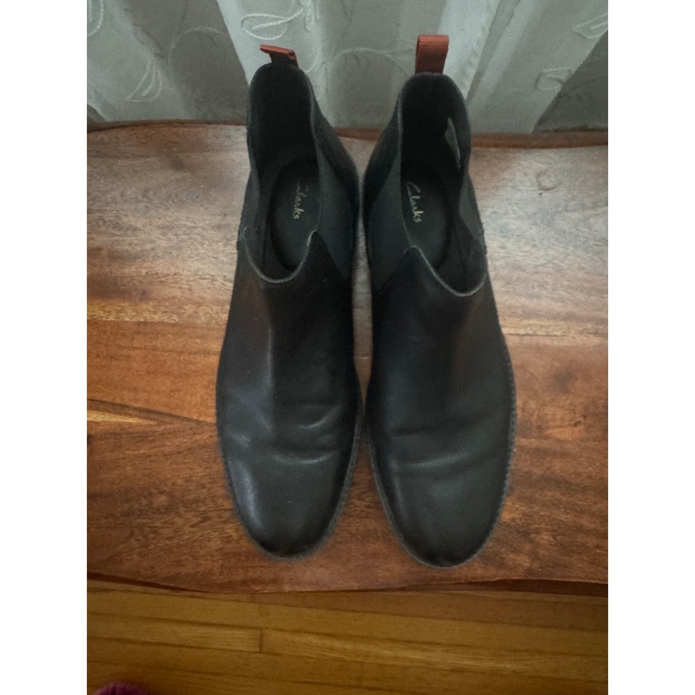 Clark Black Leather Chelsea Boot‎